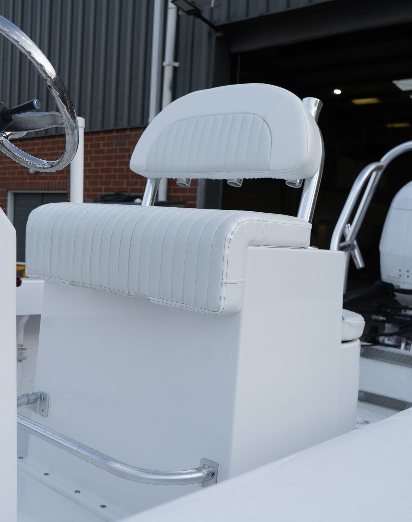 Small Livewell Leaning Post 32" StroudCraft Marine